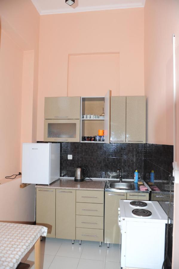 Apartment On Prospekt Mira 71 Suhumi Exterior foto