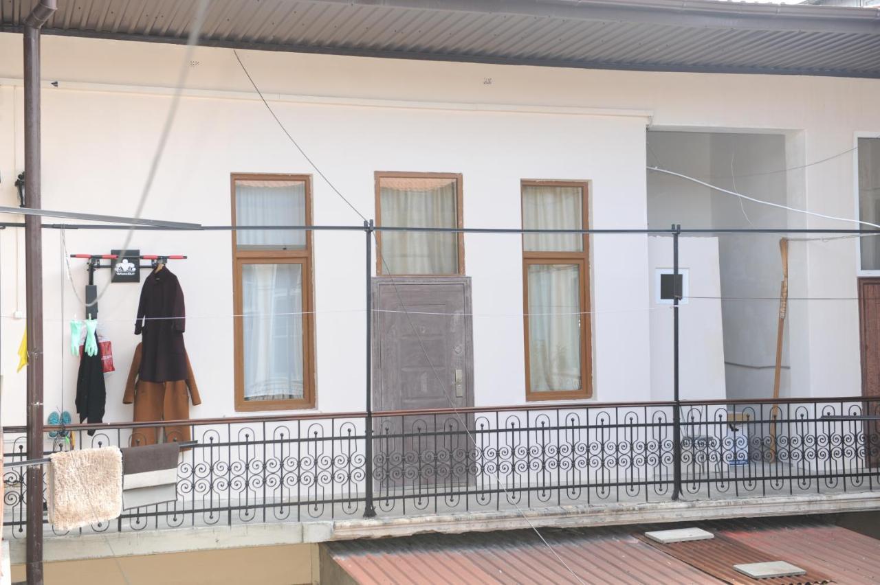 Apartment On Prospekt Mira 71 Suhumi Exterior foto