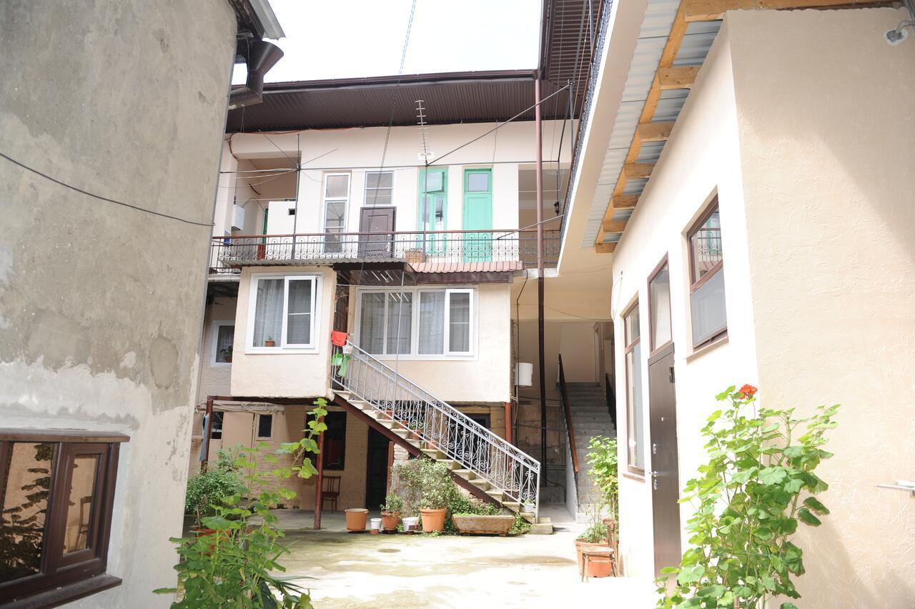 Apartment On Prospekt Mira 71 Suhumi Exterior foto