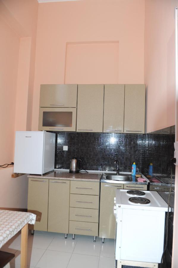 Apartment On Prospekt Mira 71 Suhumi Exterior foto